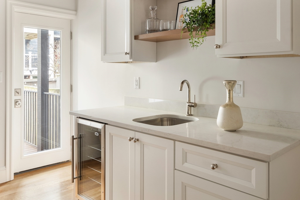 2 Pacific Street Boston, MA 02127 - Photo 19 of 23