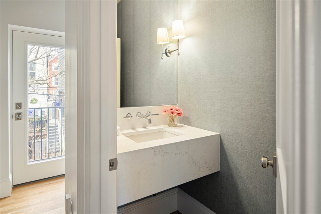 2 Pacific Street Boston, MA 02127 - Photo 7 of 23