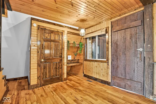 $315,900 | 1503 600 South, Markleville, IN 46056