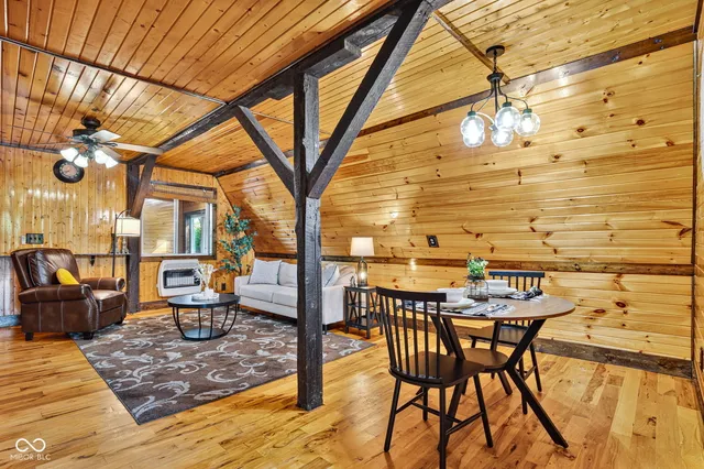 $315,900 | 1503 600 South, Markleville, IN 46056