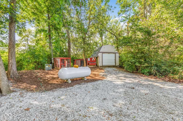 $315,900 | 1503 600 South, Markleville, IN 46056