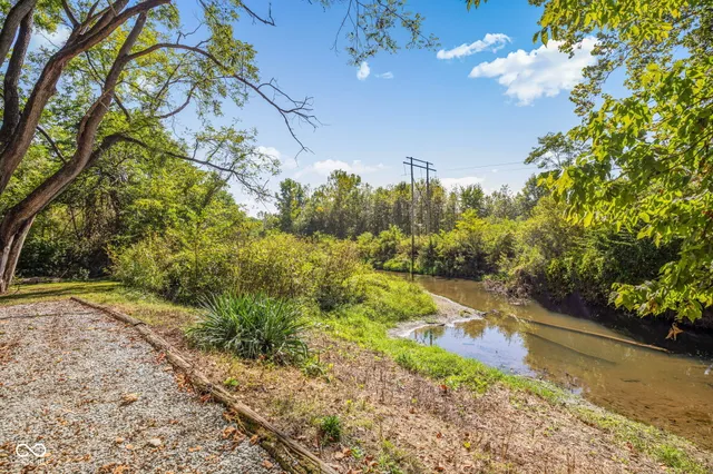 $315,900 | 1503 600 South, Markleville, IN 46056