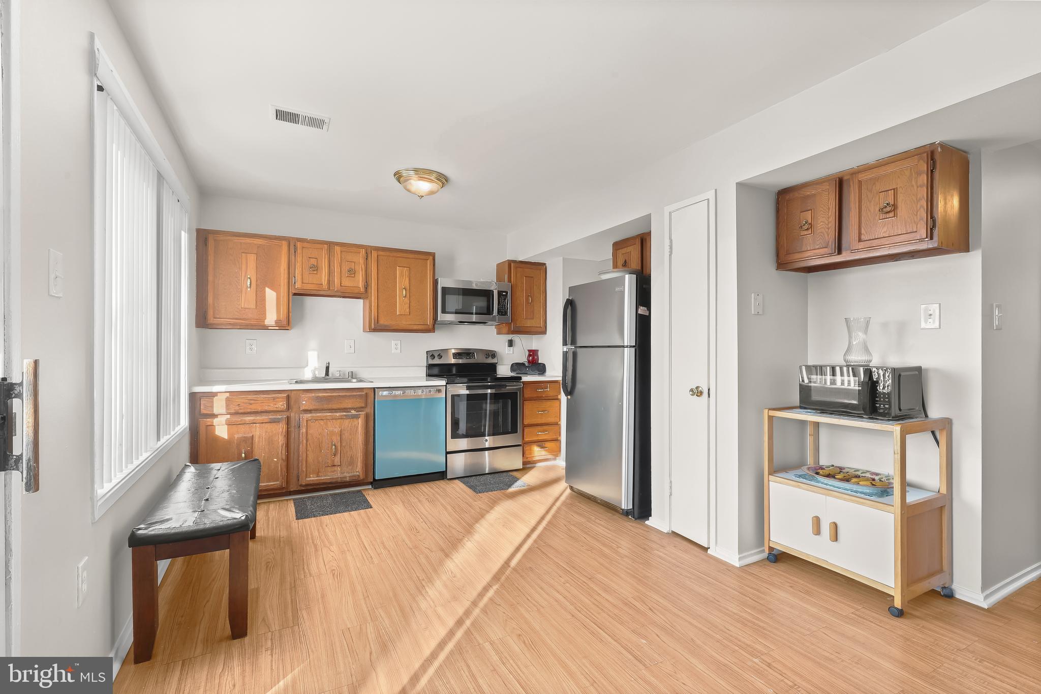 9532 Kilimanjaro Road Columbia, MD 21045 - Photo 10 of 38 Kitchen