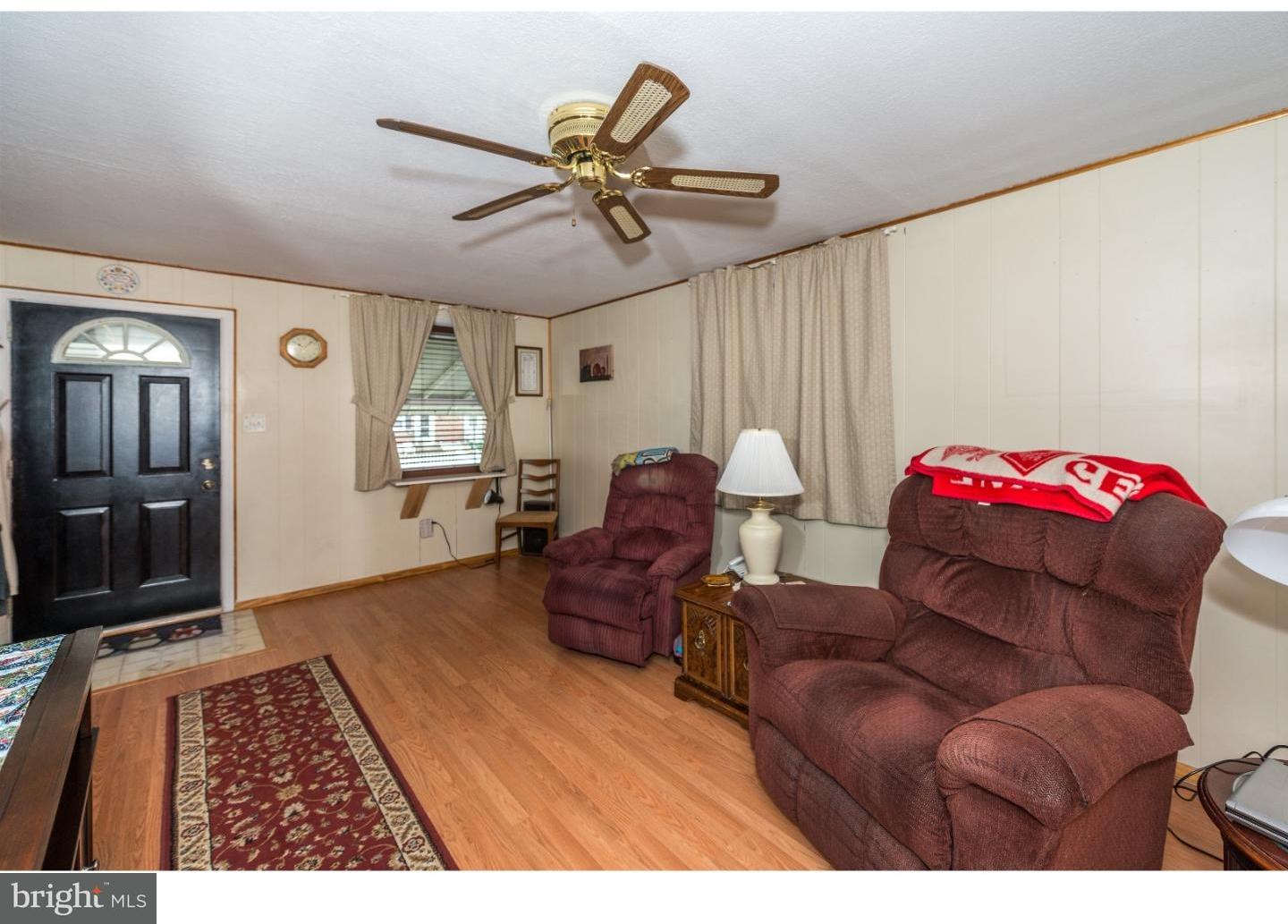 232 Lynn Road Ridley Park, PA 19078 - Photo 6 of 25 Living Room