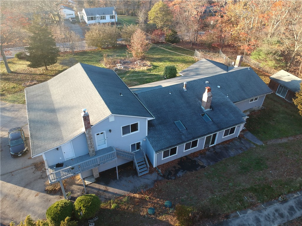 23 Bradford Road Westerly, RI 02808 - Photo 3 of 41