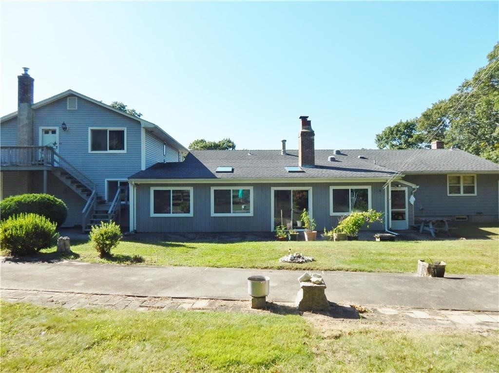 23 Bradford Road Westerly, RI 02808 - Photo 4 of 41