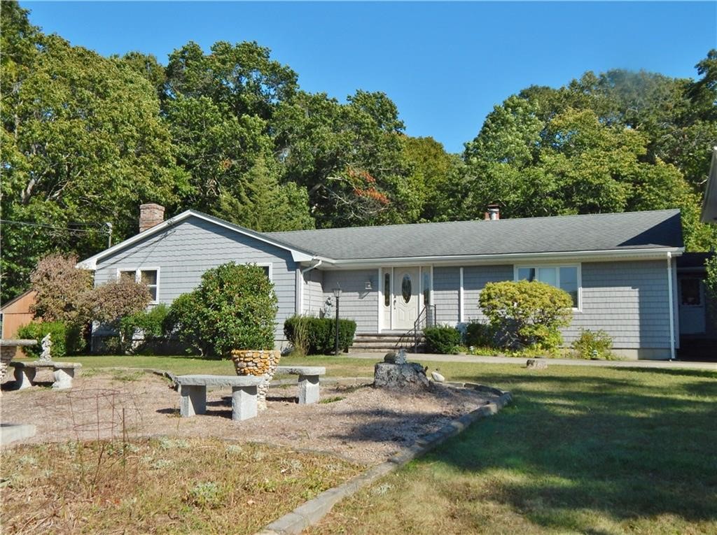 23 Bradford Road Westerly, RI 02808 - Photo 8 of 41