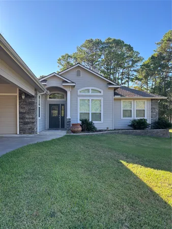 $370,000 | 145 Bridgeway, Onalaska, TX 77360