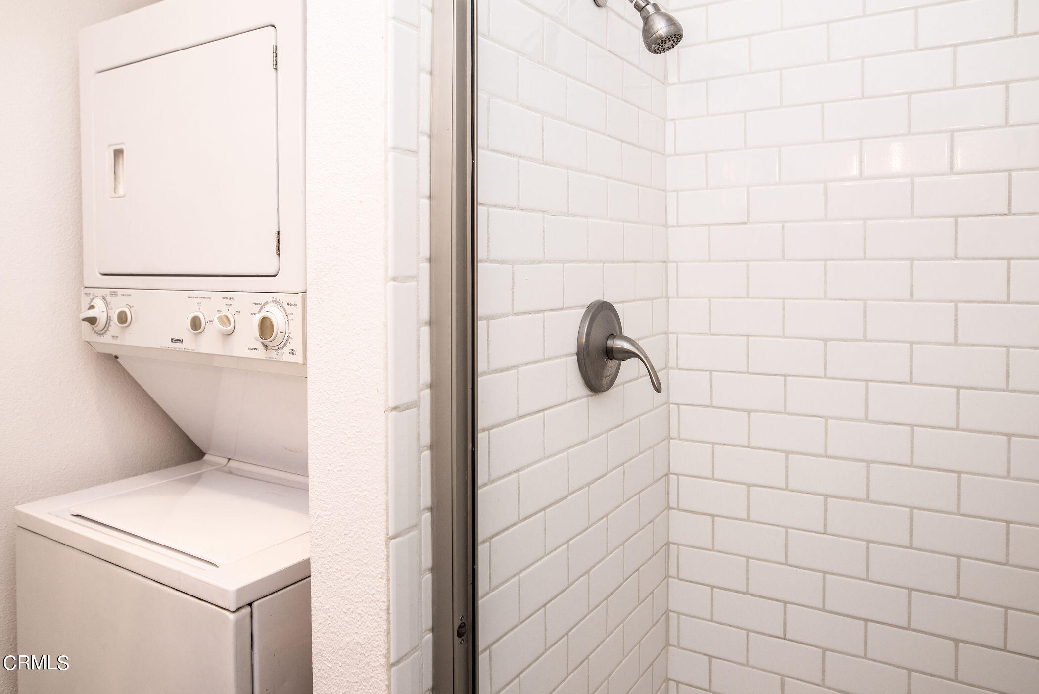 5850 Benner Street, Unit 306 Los Angeles, CA 90042 - Photo 15 of 29 a bathroom with a shower