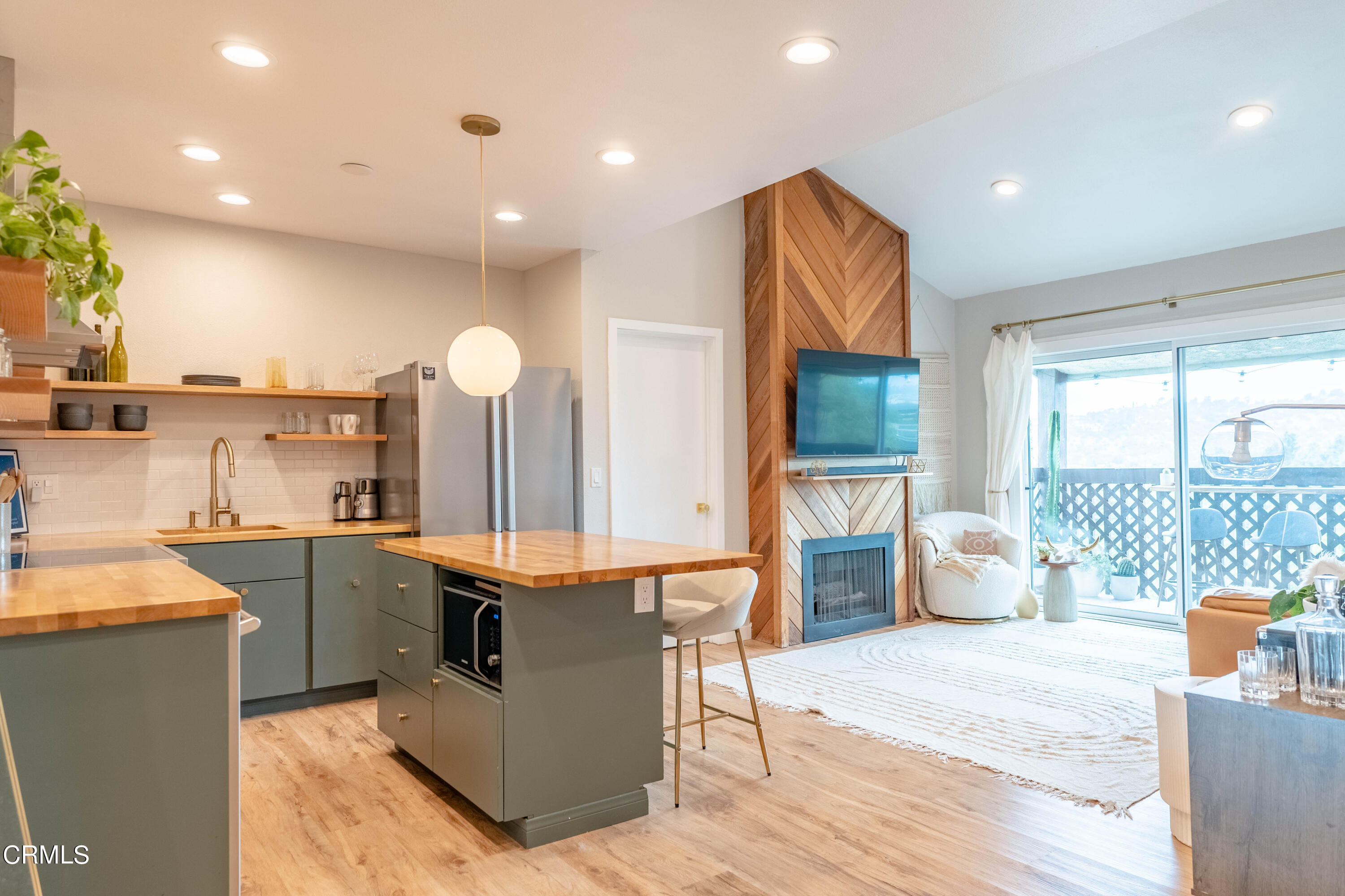5850 Benner Street, Unit 306 Los Angeles, CA 90042 - Photo 3 of 29 JPN01804-HDR