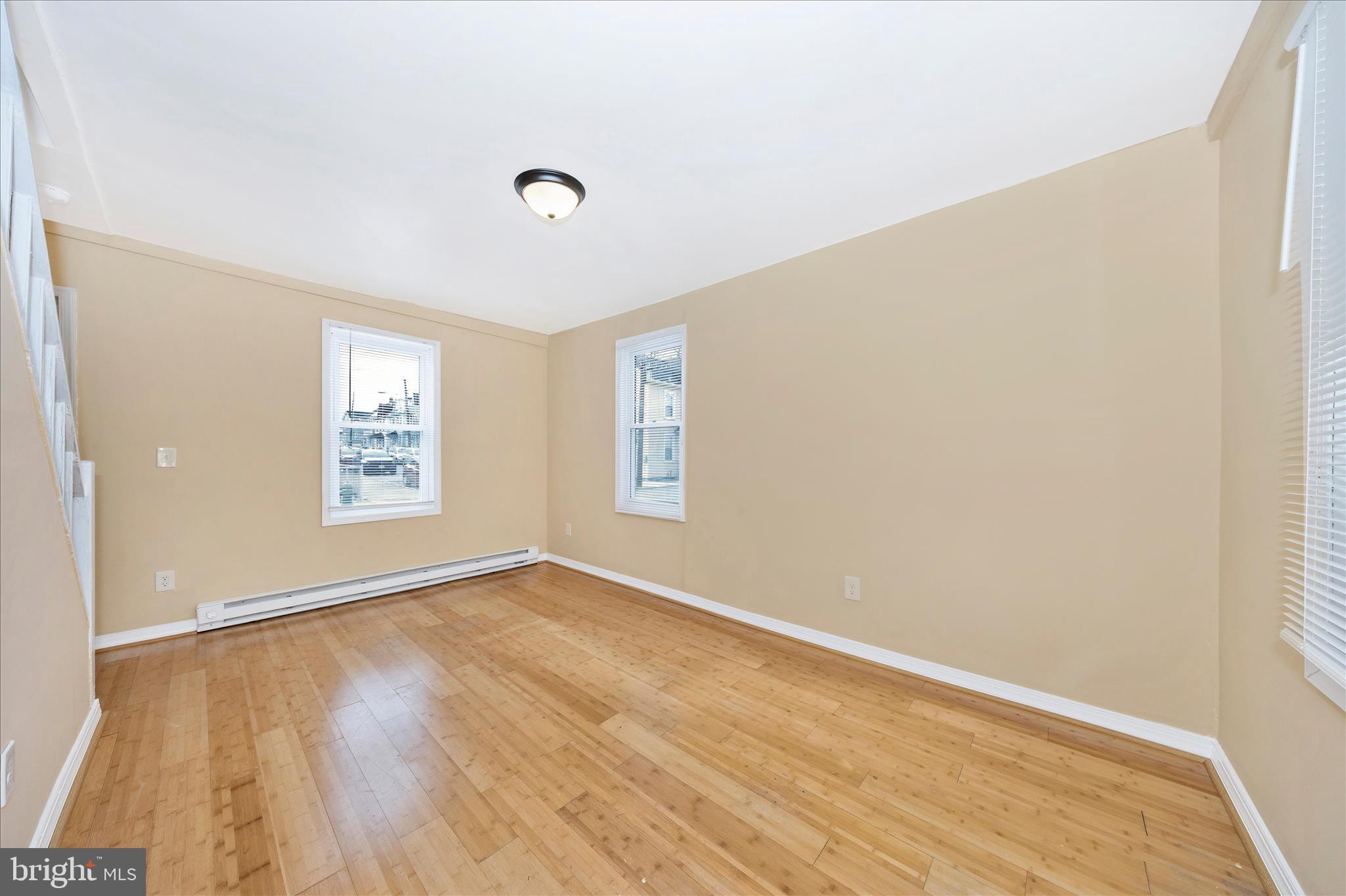 225 Alexander Street Hagerstown, MD 21740 - Photo 11 of 49 Sitting Room