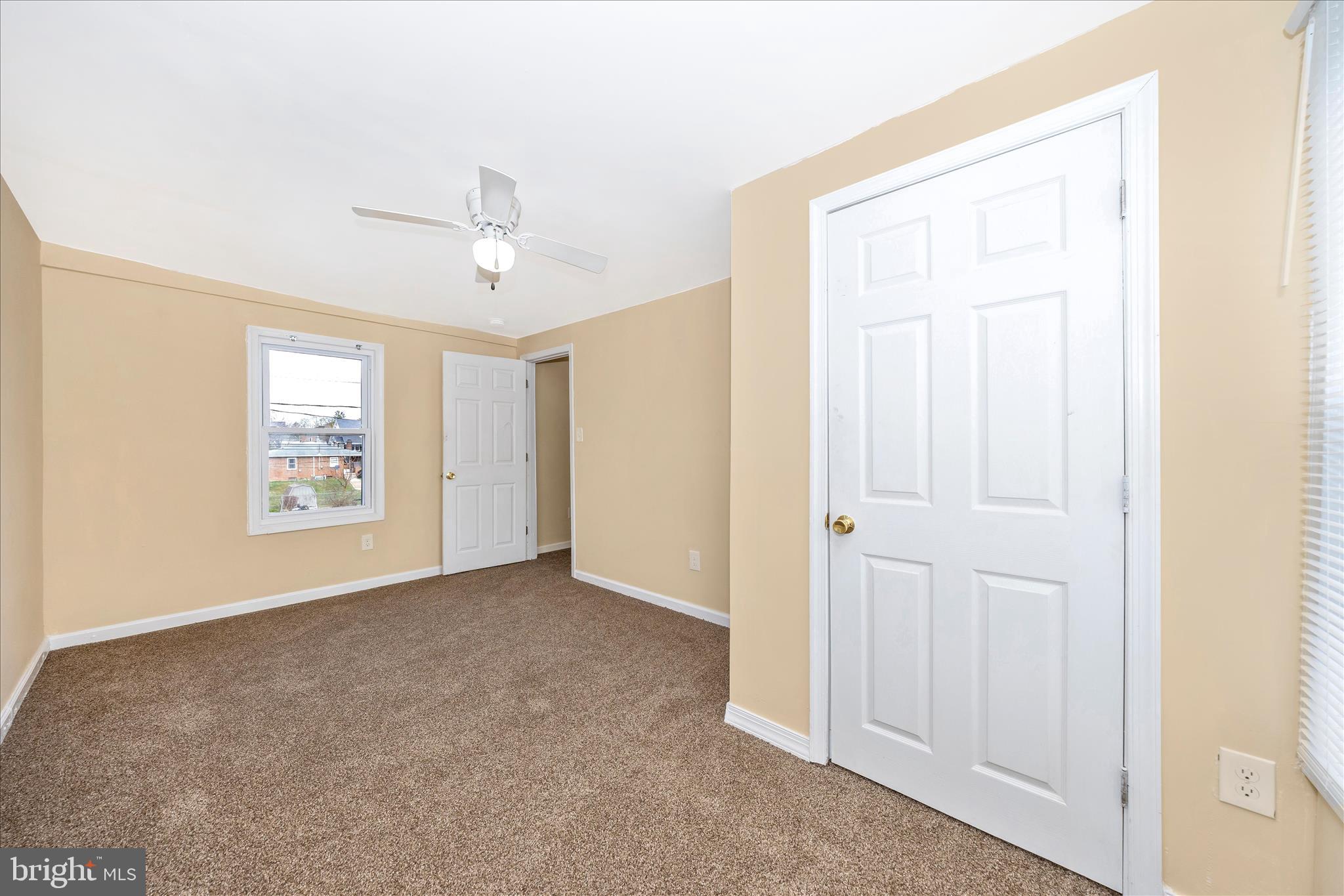 225 Alexander Street Hagerstown, MD 21740 - Photo 23 of 49 Bedroom 1