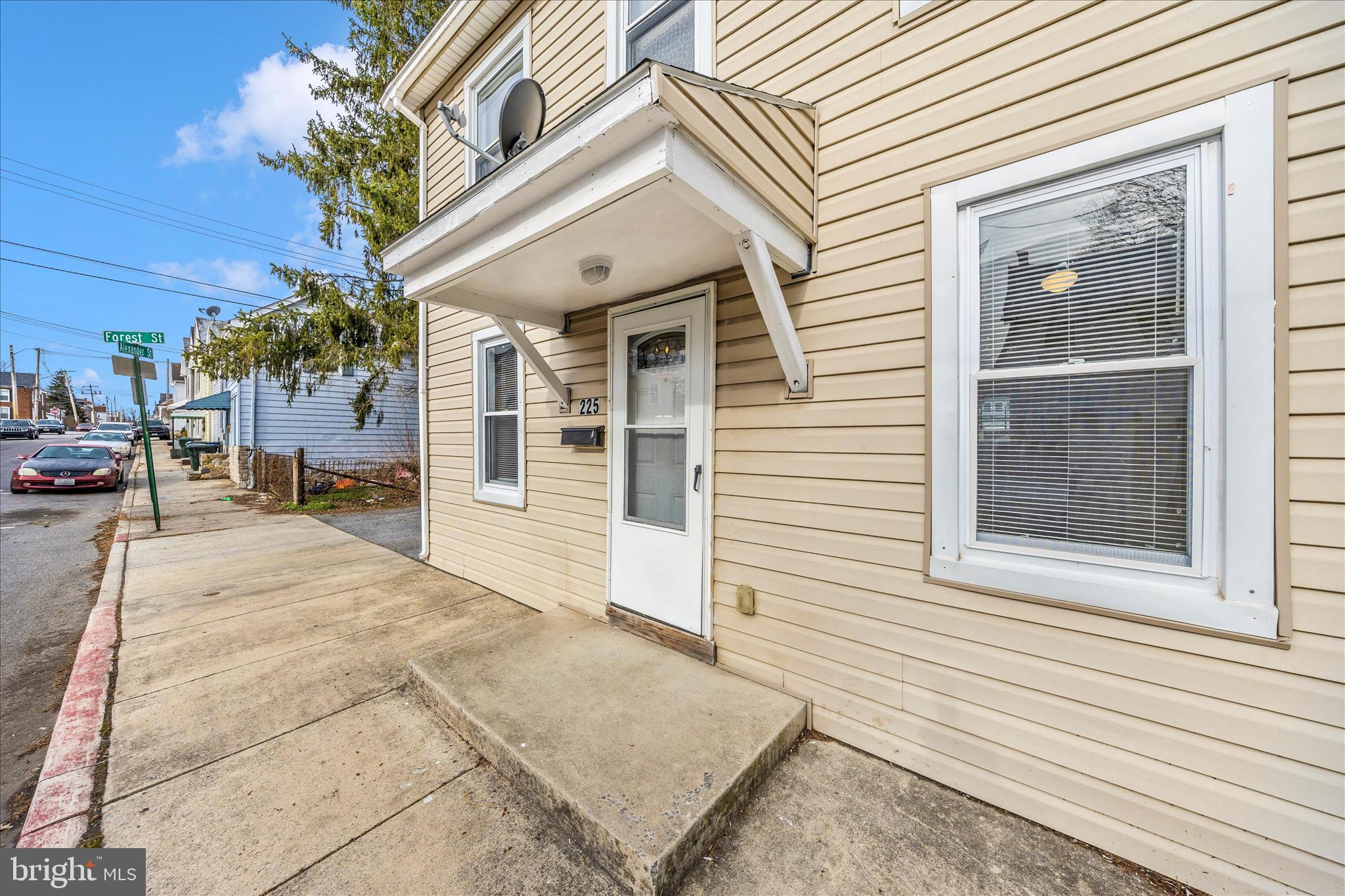 225 Alexander Street Hagerstown, MD 21740 - Photo 41 of 49 Front Entrance