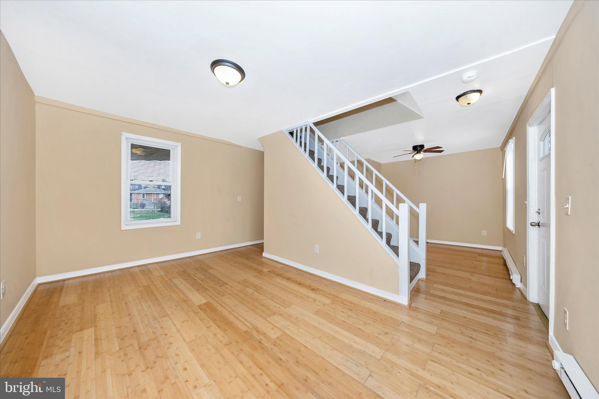 225 Alexander Street Hagerstown, MD 21740 - Photo 9 of 49 Sitting Room