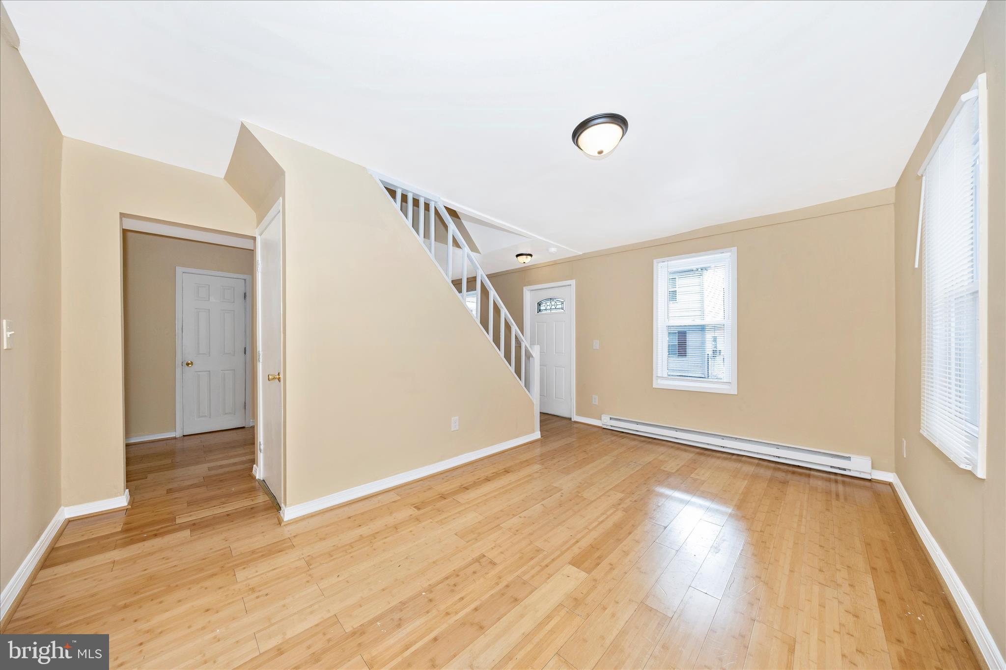 225 Alexander Street Hagerstown, MD 21740 - Photo 10 of 49 Sitting Room