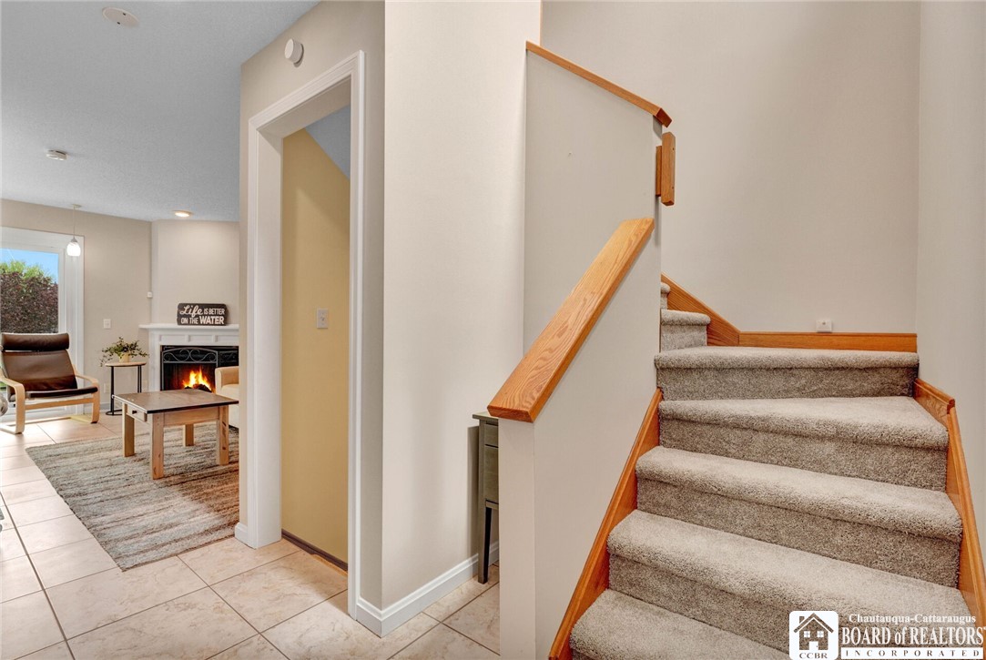 4406 West Lake Road, Unit 24 Chautauqua, NY 14757 - Photo 7 of 42 Entry with hallway closet.