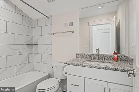 $1,950,000 | 1416 Ross Drive Southwest, Vienna, VA 22180