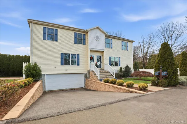 $1,395,000 | 6-8 Marion Avenue, Harrison, NY 10528