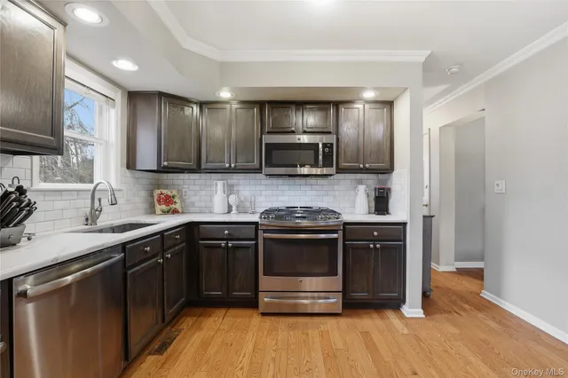 $1,395,000 | 6-8 Marion Avenue, Harrison, NY 10528