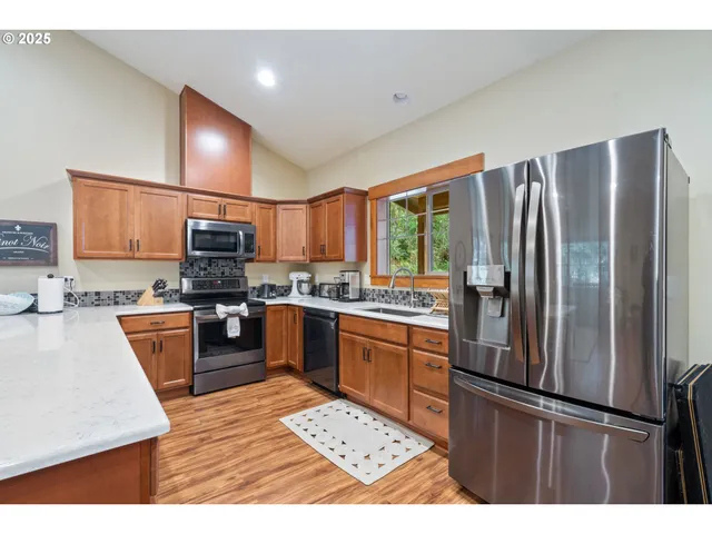 $629,500 | 303 South Marine Street, Rockaway Beach, OR 97136