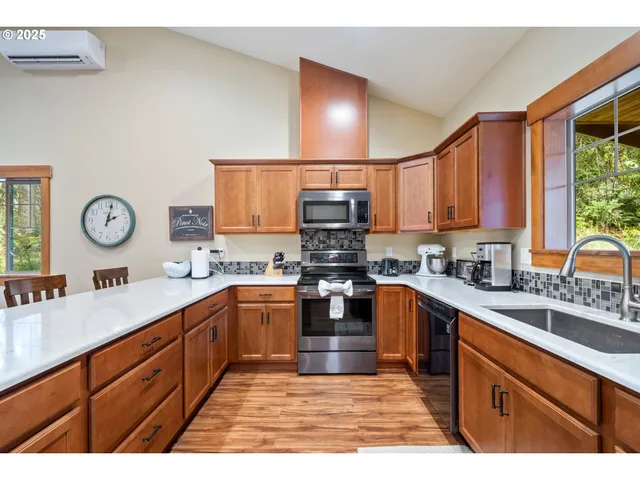 $629,500 | 303 South Marine Street, Rockaway Beach, OR 97136