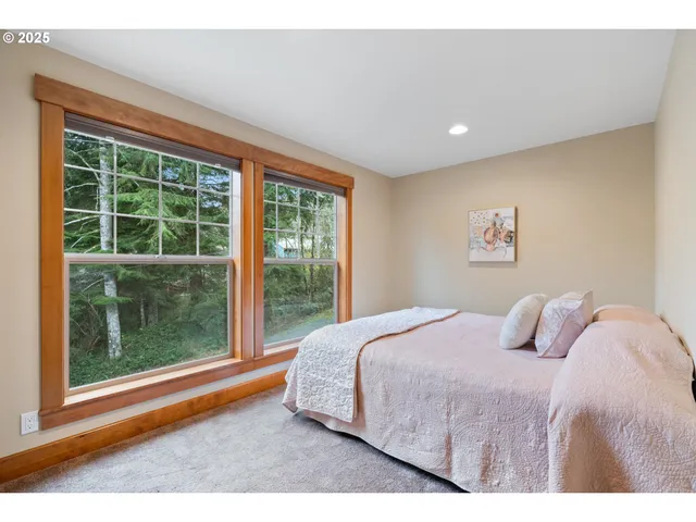 $629,500 | 303 South Marine Street, Rockaway Beach, OR 97136