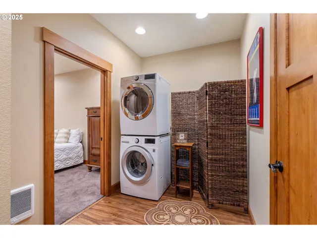 $629,500 | 303 South Marine Street, Rockaway Beach, OR 97136