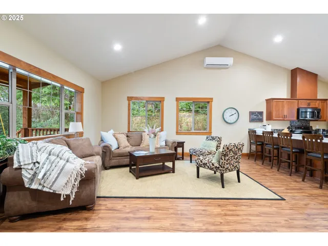 $629,500 | 303 South Marine Street, Rockaway Beach, OR 97136