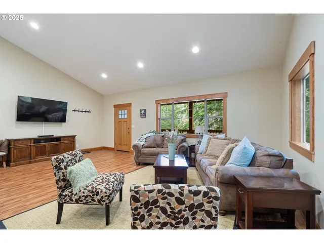 $629,500 | 303 South Marine Street, Rockaway Beach, OR 97136