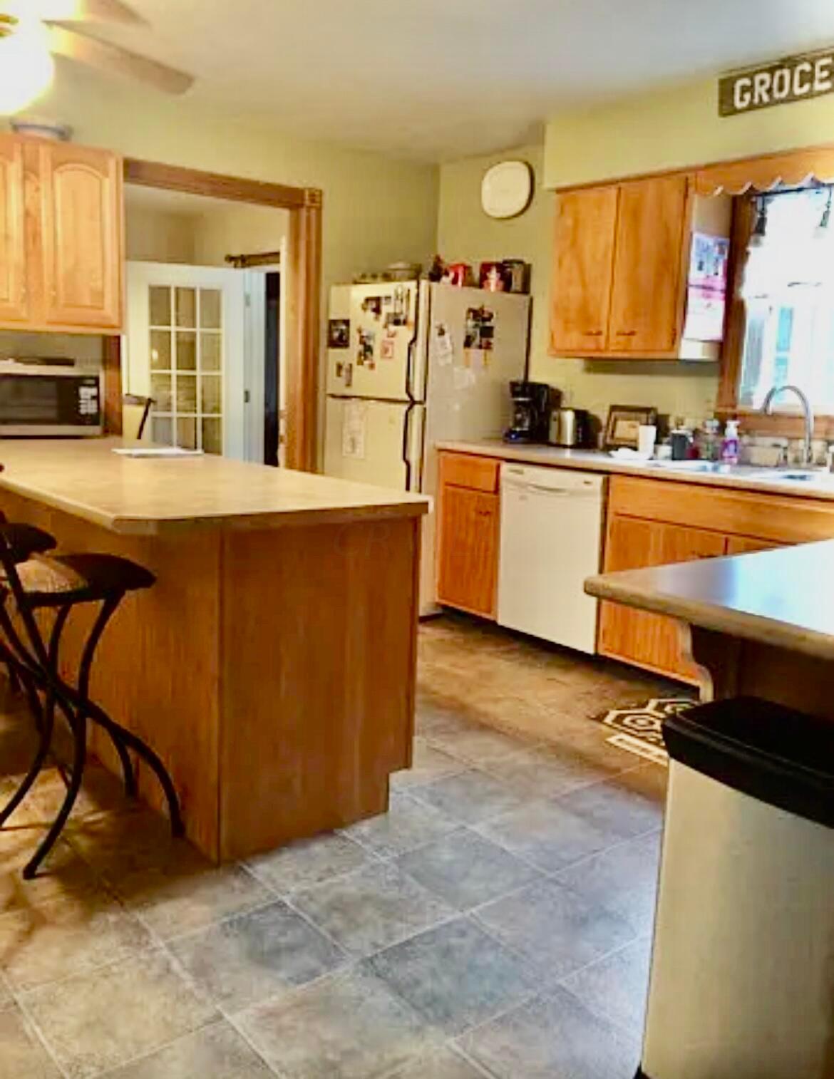 10720 16th Road Southwest Stoutsville, OH 43154 - Photo 7 of 18 Kitchen