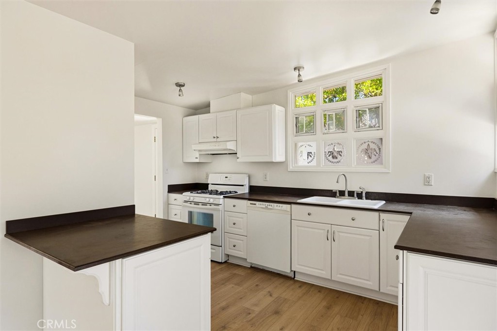 1501 Emerson Road Cambria, CA 93428 - Photo 8 of 47 Gallery Image 8