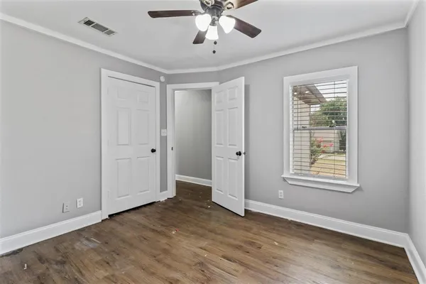 $1,575 | 308 West Lamm Street, Blue Ridge, TX 75424