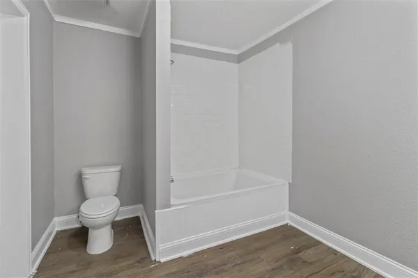 $1,575 | 308 West Lamm Street, Blue Ridge, TX 75424