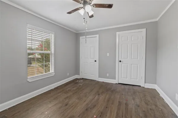 $1,575 | 308 West Lamm Street, Blue Ridge, TX 75424