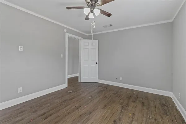 $1,575 | 308 West Lamm Street, Blue Ridge, TX 75424