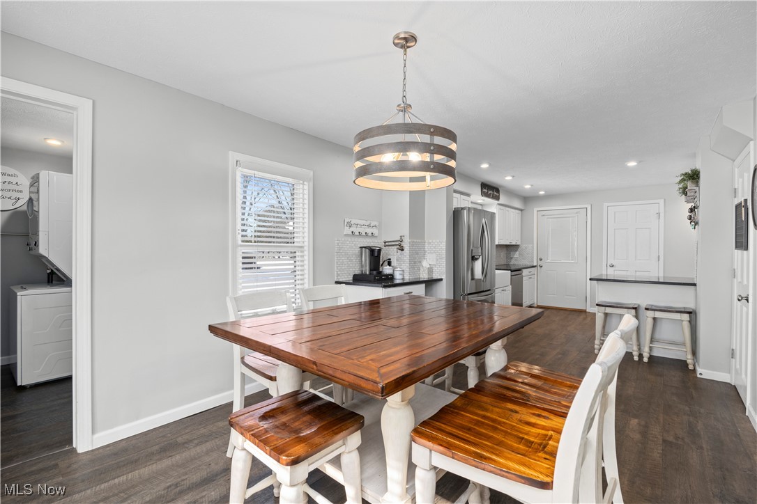 8010 Baumhart Road Amherst, OH 44001 - Photo 10 of 50 Dining Room