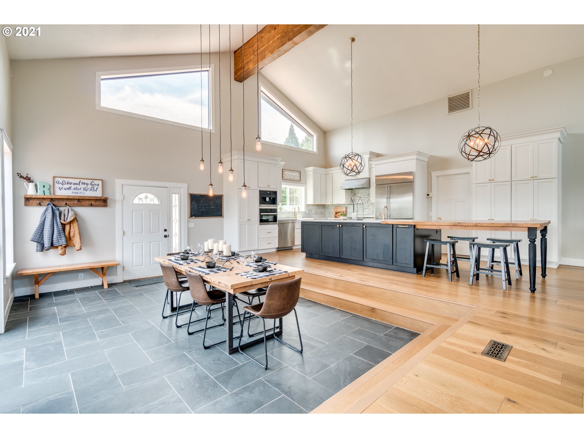 8426 Southeast Barbara Welch Road Portland, OR 97236 - Photo 12 of 32