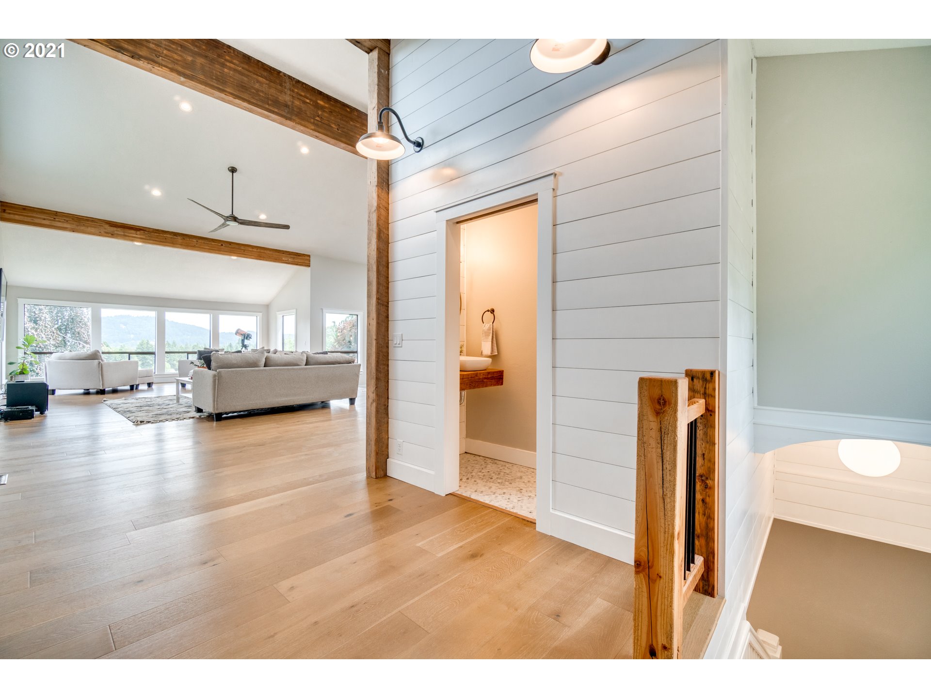 8426 Southeast Barbara Welch Road Portland, OR 97236 - Photo 19 of 32