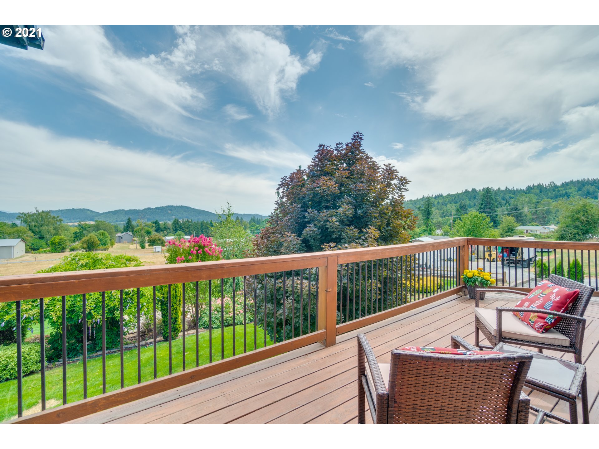 8426 Southeast Barbara Welch Road Portland, OR 97236 - Photo 4 of 32
