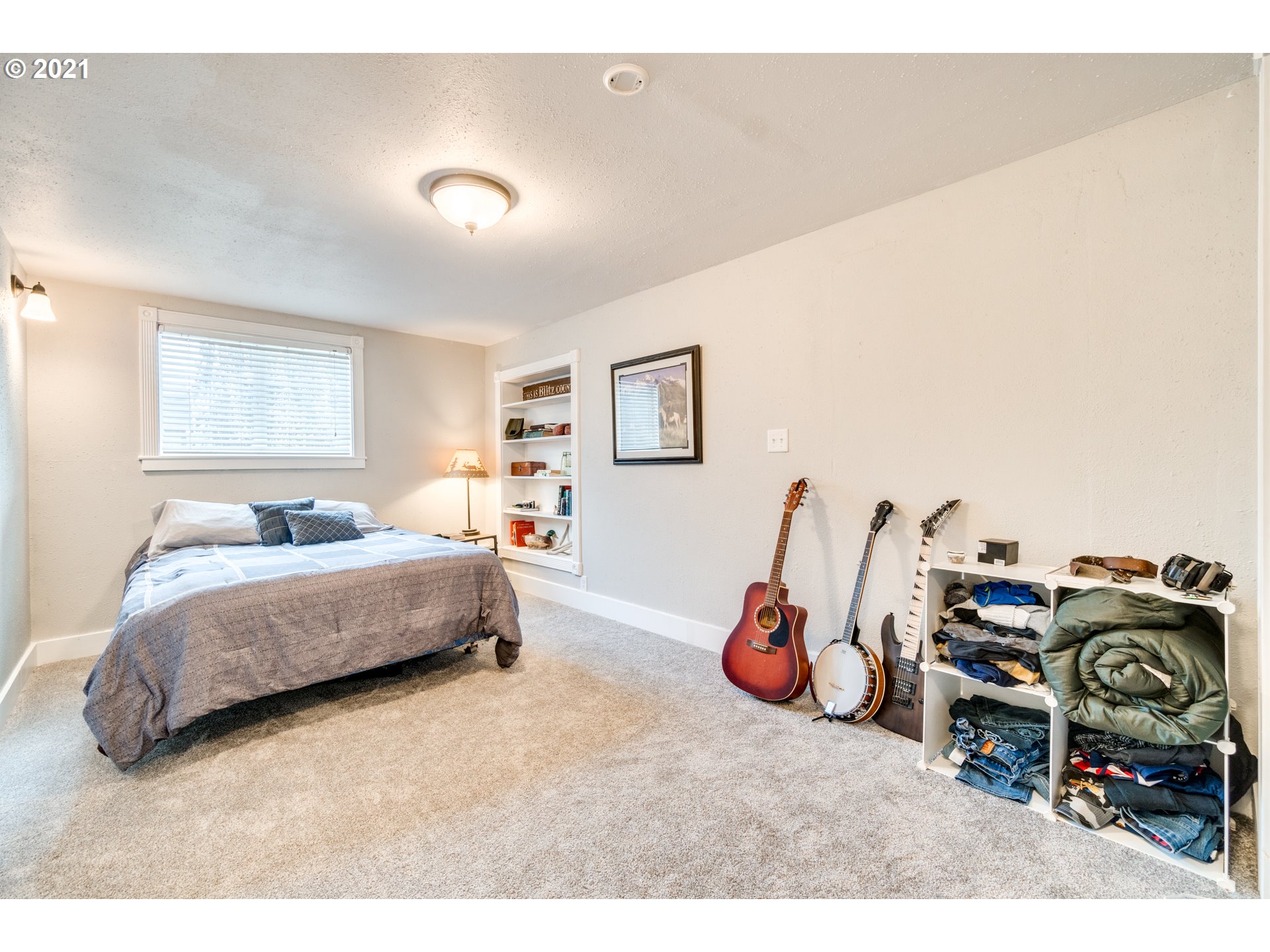 8426 Southeast Barbara Welch Road Portland, OR 97236 - Photo 31 of 32
