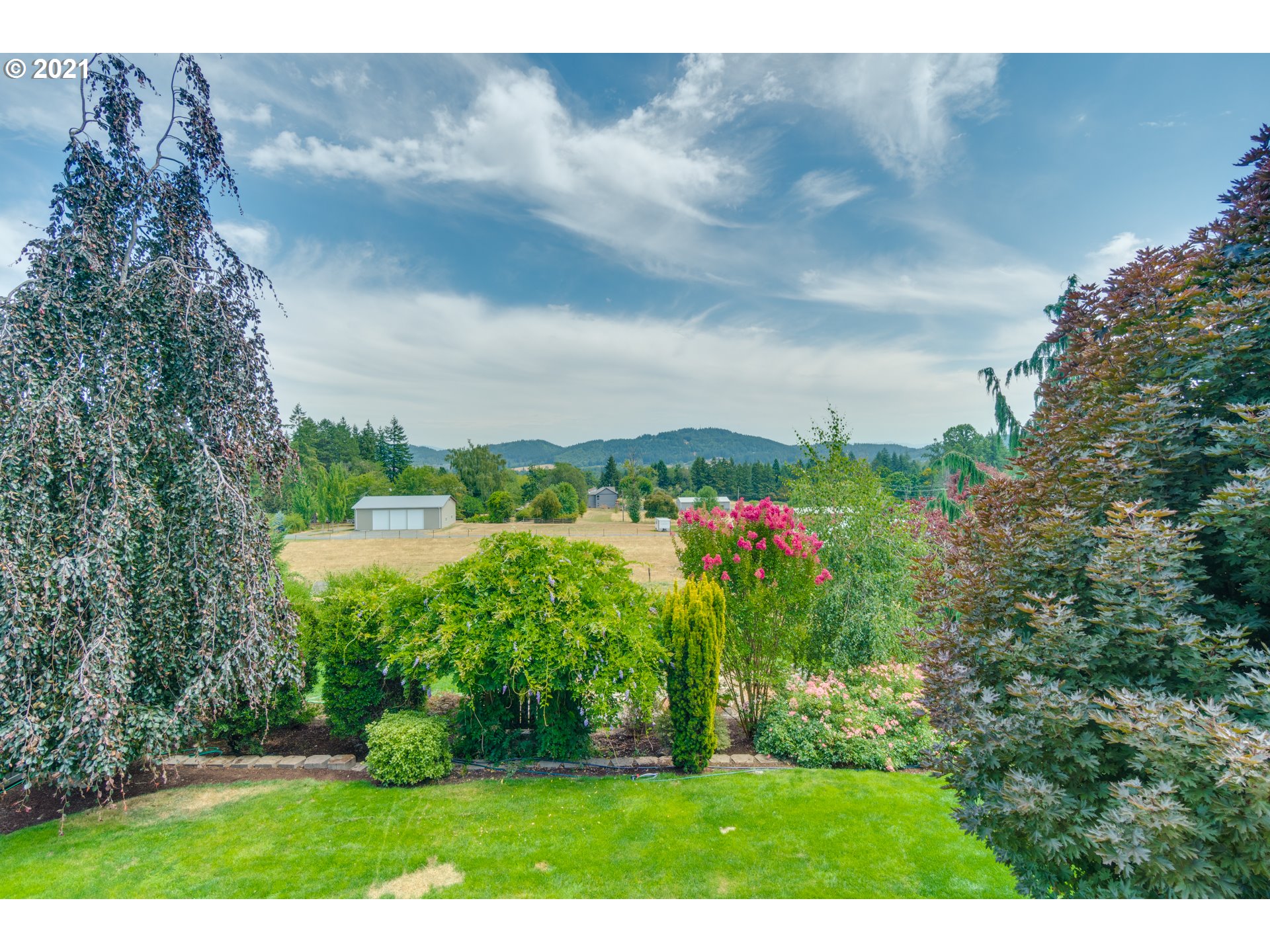 8426 Southeast Barbara Welch Road Portland, OR 97236 - Photo 5 of 32