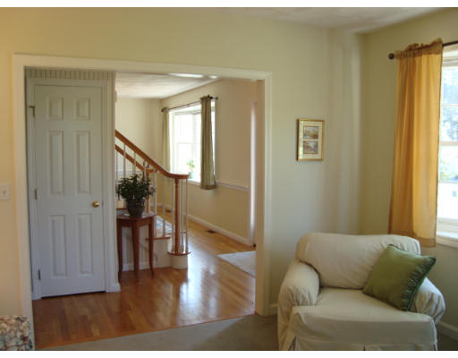 30 Chicory Road Westford, MA 01886 - Photo 4 of 26 Gallery Image 4