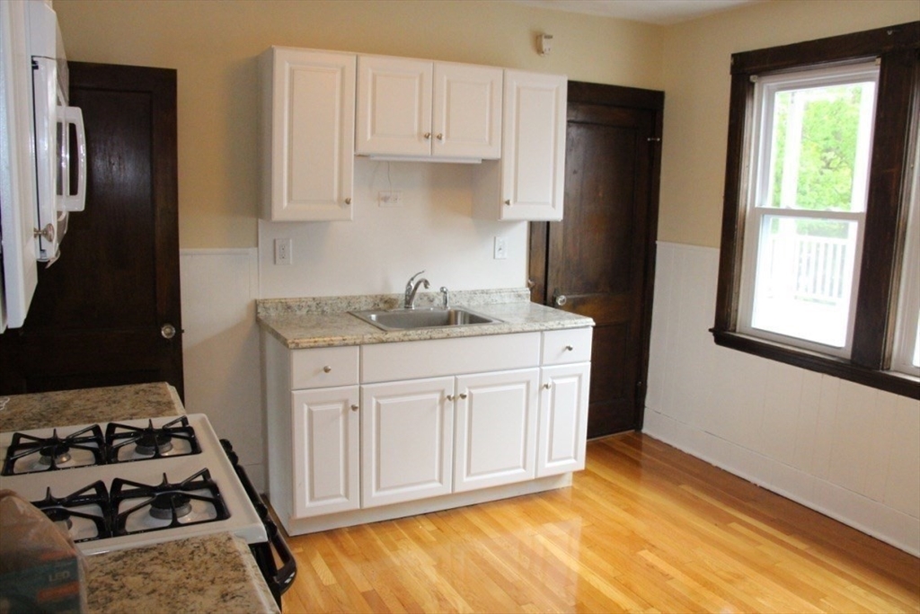 51 Moulton Road, Unit 1 Arlington, MA 02476 - Photo 8 of 17