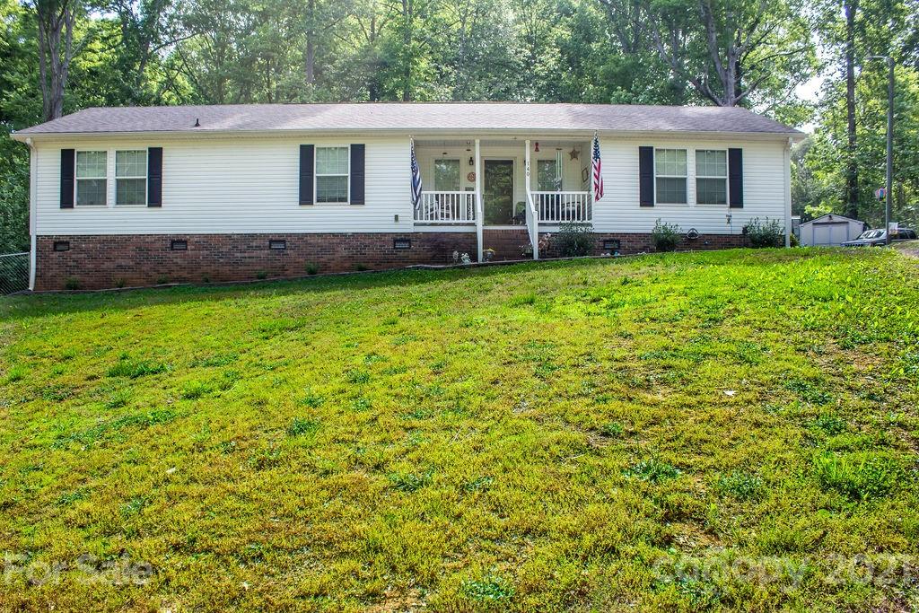 140 Propst Road Dallas, NC 28034 - Photo 3 of 14 Gallery Image 3