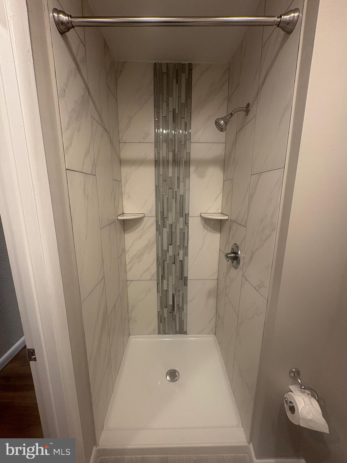 932 Rozel Avenue Southampton, PA 18966 - Photo 30 of 32 a bathroom with a tub and shower