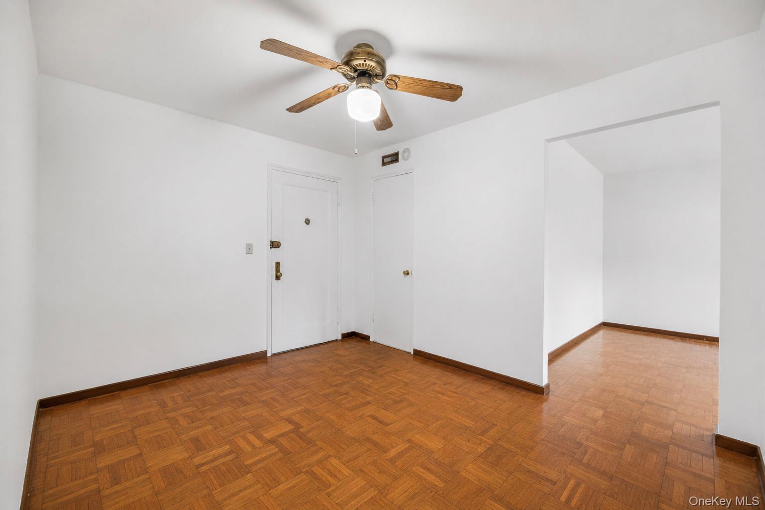 450 Pelham Road, Unit 2E New Rochelle, NY 10805 - Photo 15 of 20 Gallery Image 15