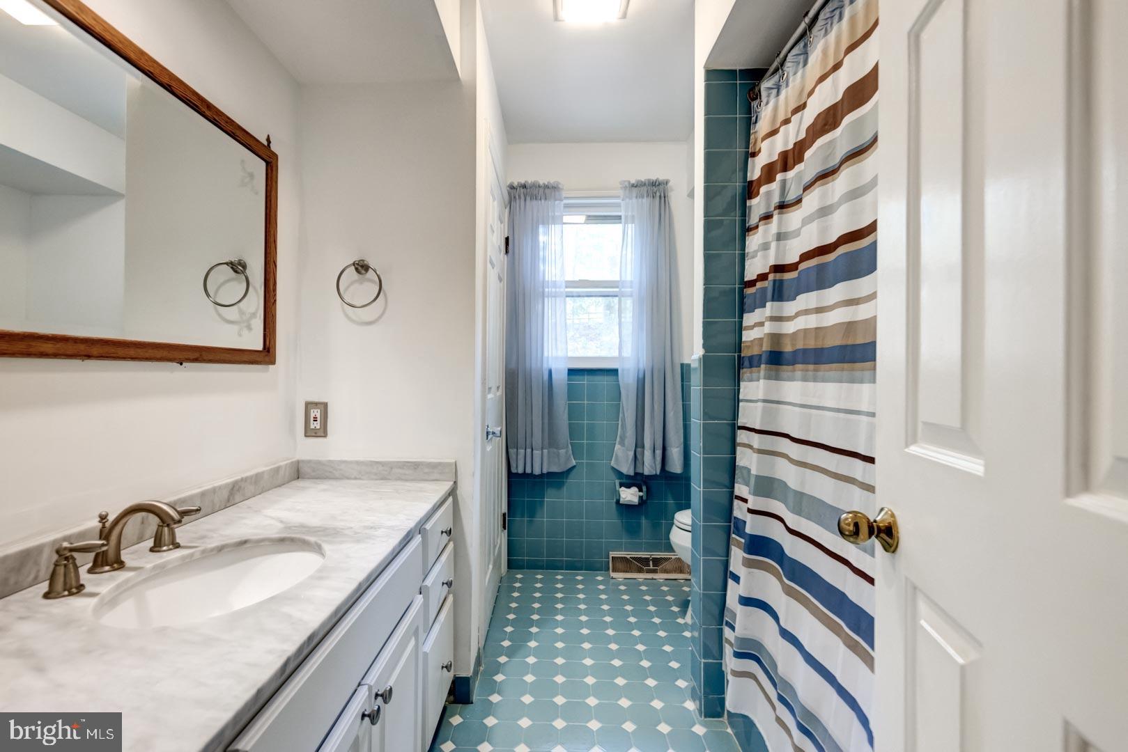 3216 Sawmill Road Newtown Square, PA 19073 - Photo 26 of 28 Full Hall Bathroom