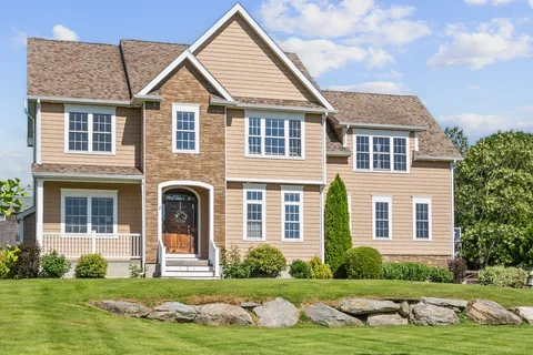 $5,700 | 131 Greystone Terrace, Portsmouth, RI 02871