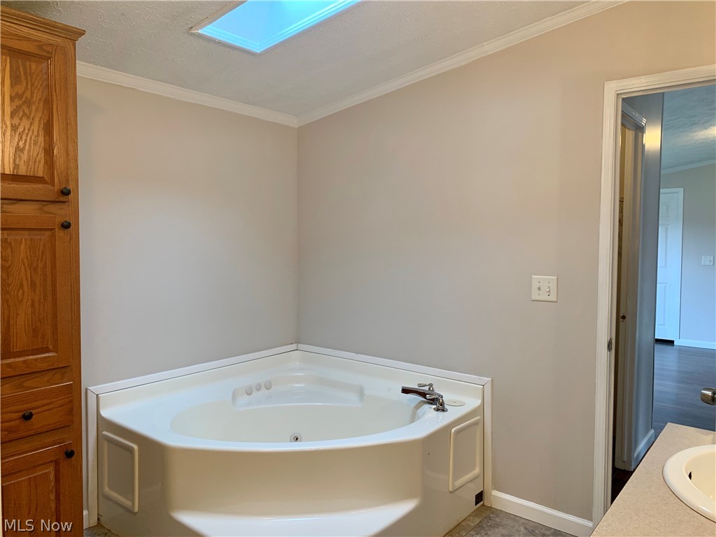 4530 Weaver Road Berlin Center, OH 44401 - Photo 16 of 24 Gallery Image 16
