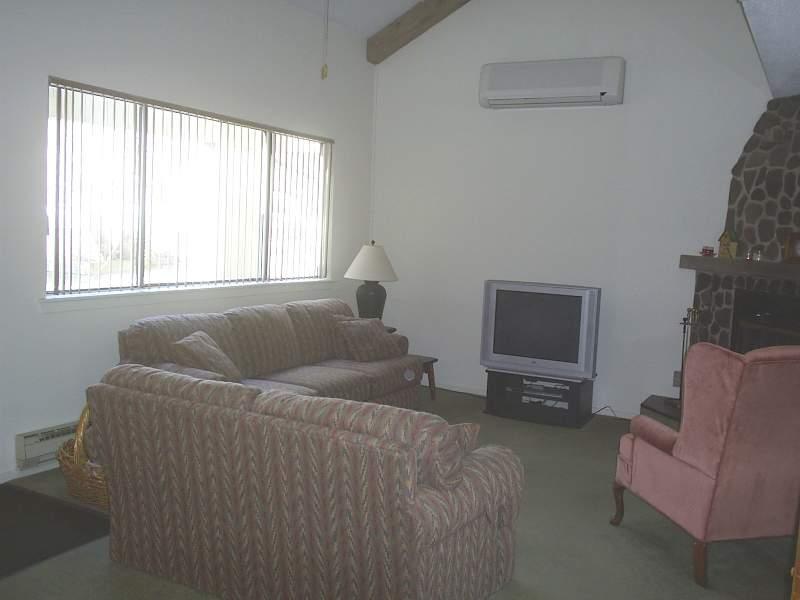 8 Ridge Drive Tannersville, PA 18372 - Photo 5 of 11 LR